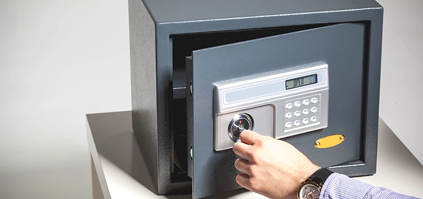 Jewelry Safe Unlocking Service in Evanston, Illinois